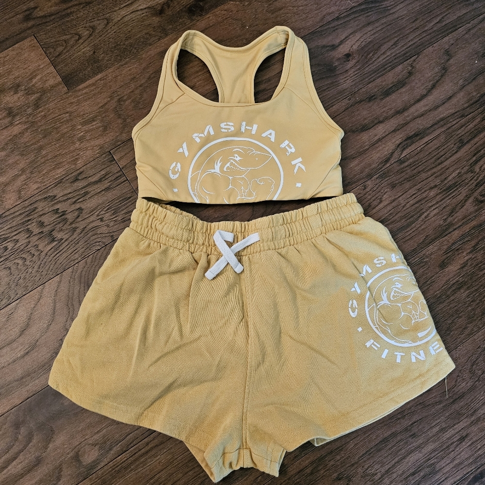 SOLD Gymshark legacy set